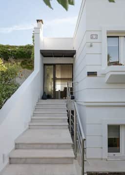 Luxury Villa with Sea Views and Private Jacuzzi - Image 5
