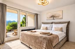 Panoramic Lake Lucerne House with Hot Tub - Image 3