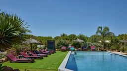Elegant Designer Villa With Private Pool - Image 4