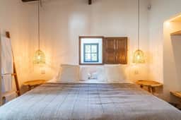 Elegant Rural Villa With Scenic Views - Image 3