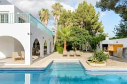 Modern Ibiza Home With Sunset Views - Image 4