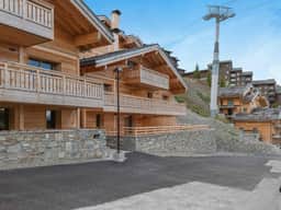 Cozy Méribel Apartment With Private Balcony - Image 4