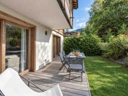 Stylish Six Guest Apartment Near Slopes - Image 3