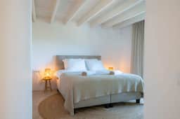 Spacious Villa Near Santa Eularia Coast - Image 4
