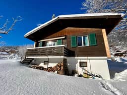 Charming Alpine Chalet in Rougemont - Image 2