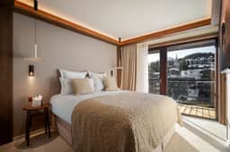 Spacious 3BR Alpine Retreat with Wellness - Image 3