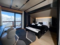 Elegant Alpine Penthouse With Mountain Views - Image 3