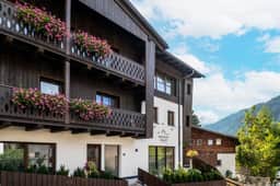 Luxury Dolomites Chalet with Private Spa - Image 2
