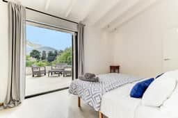 Charming Countryside Retreat With Private Pool - Image 3