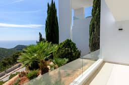 Five Bedroom Villa Overlooking Mediterranean Water - Image 4