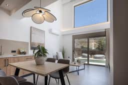 Peaceful Retreat With Panoramic Mountain View - Image 2