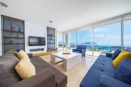 Spacious Five Bedroom Retreat in Kalkan - Image 2