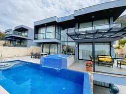Panoramic Seaviews From Private Infinity Pool - Image 4
