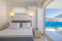 Panoramic Seaviews From Your Private Retreat - Image 3