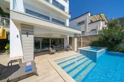 Luxury Kalkan Villa With Stunning Seaviews - Image 4