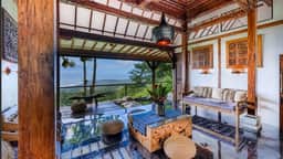Spacious Villa With Eight Beautiful Bedrooms - Image 2