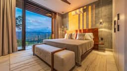Six Bedroom Escape With Private Pool - Image 3