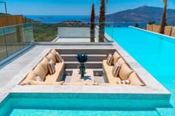 Modern Coastal Villa With Private Jacuzzi - Image 3