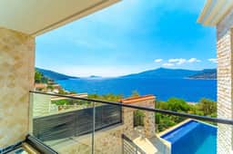 Private Infinity Pool and Breathtaking Seaviews - Image 3