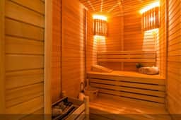 Peaceful Villa With Sauna and Jacuzzi - Image 4
