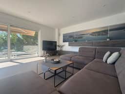 Elegant Coastal Villa In Peaceful Zatoglav Croatia - Image 2
