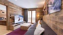 Stunning Chalet Near Slopes And Village Centre - Image 5