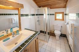 Ski Slope Side Chalet With Sauna - Image 4