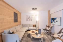 Spacious Apartment Near Ski Slopes - Image 5