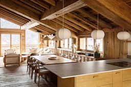 Spacious Alpine Chalet With Open-Plan Kitchen - Image 4