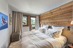 Elegant Family Escape in the Alps - Image 3