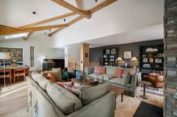 Family Mountain Apartment With a Fireplace - Image 3