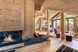 Spacious Family Duplex With Mountain Views - Image 2