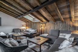 Spacious Chalet In Courchevel Le Praz - Image 2