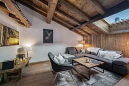 Spacious Chalet In Courchevel Le Praz - Image 3