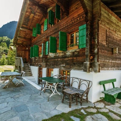 Authentic Designed Chalet right next to Gstaad