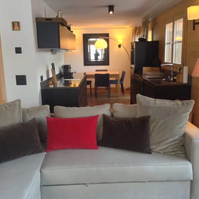 Designed flat Right next to the slopes and village