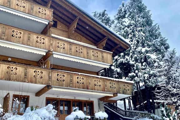 Cozy Gstaad Chalet With Modern Touch - Image 1