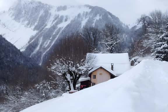 Heidi Chalet Alps - Unique Experience - Authentic Part - Image 1