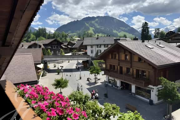 Exquisite Penthouse in the Heart of Gstaad - Image 1