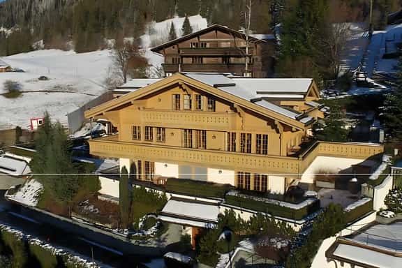 Modern Chalet in Gstaad With Premium Amenities - Image 1