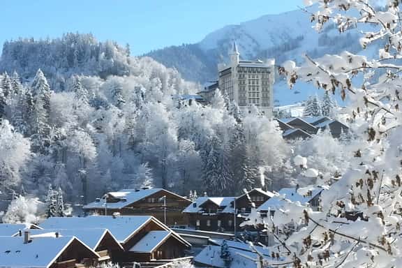 Marvelous Wooden Chalet with Warm Mountain Views - Image 1