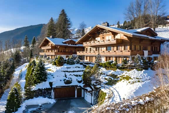 Alpine Luxury Flat in Rougemont - Image 1