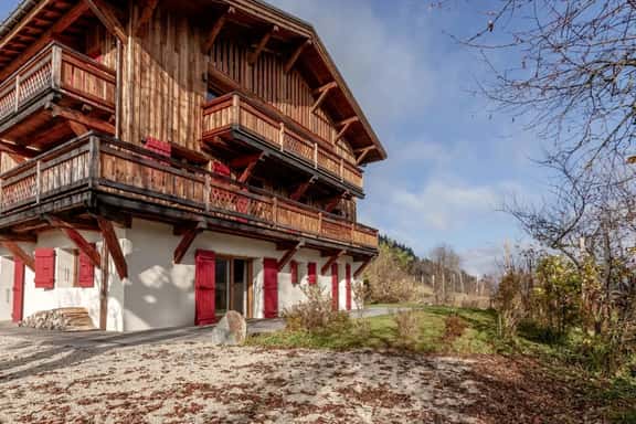 Alpine Village Apartment With Mountain Views - Image 1