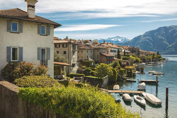 Authentic Italian Villa Directly On Lake - Image 1