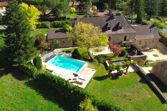 Elegant Loft Style House with Pool - Image 1
