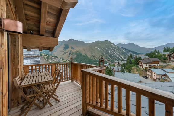 Elegant Mountain Stay With Wellness Area - Image 1