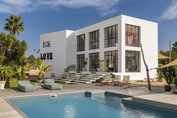 Light Filled Ibiza Retreat With Pool - Image 1