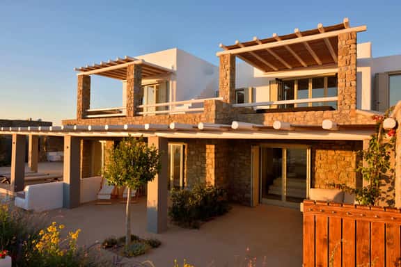 Luxury Retreat With Ocean View Pool - Image 1