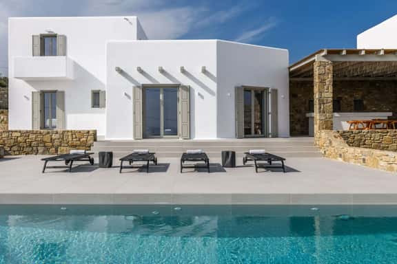 Modern Cycladic Retreat Near Kalafatis Beach - Image 1
