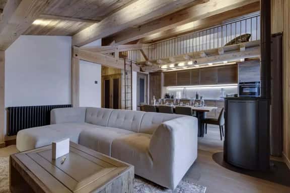 Modern Ski Apartment With Scenic Terrace - Image 1
